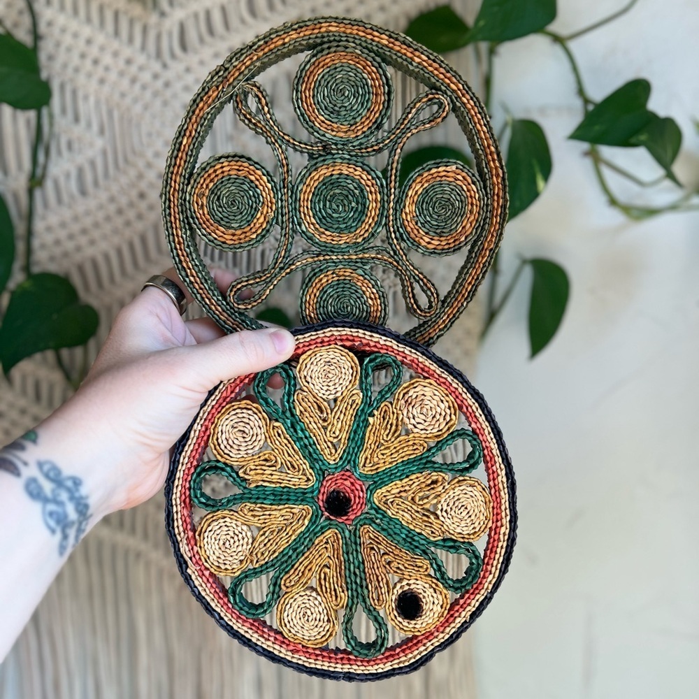 Vintage Woven Straw Trivets Set of 2 Round Boho Raffia Hot Pads Farmhouse Rustic - Picture 7 of 11